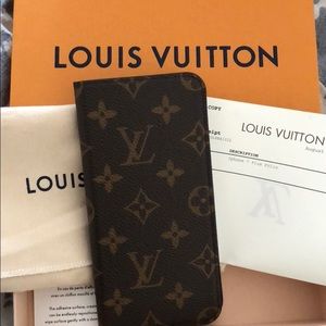 Louis Vuitton iPhone 7plus portfolio case